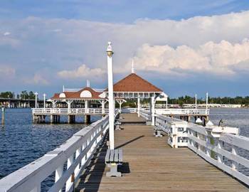 historic bradenton beach pier on anna maria island accommodations