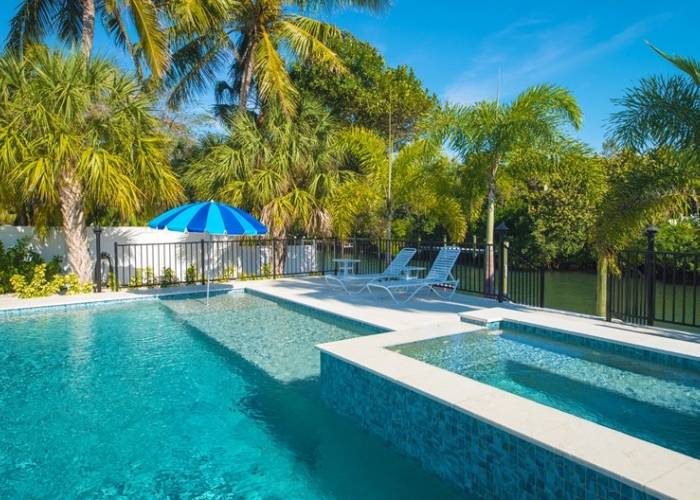 Anna Maria Rental with Hot Tub