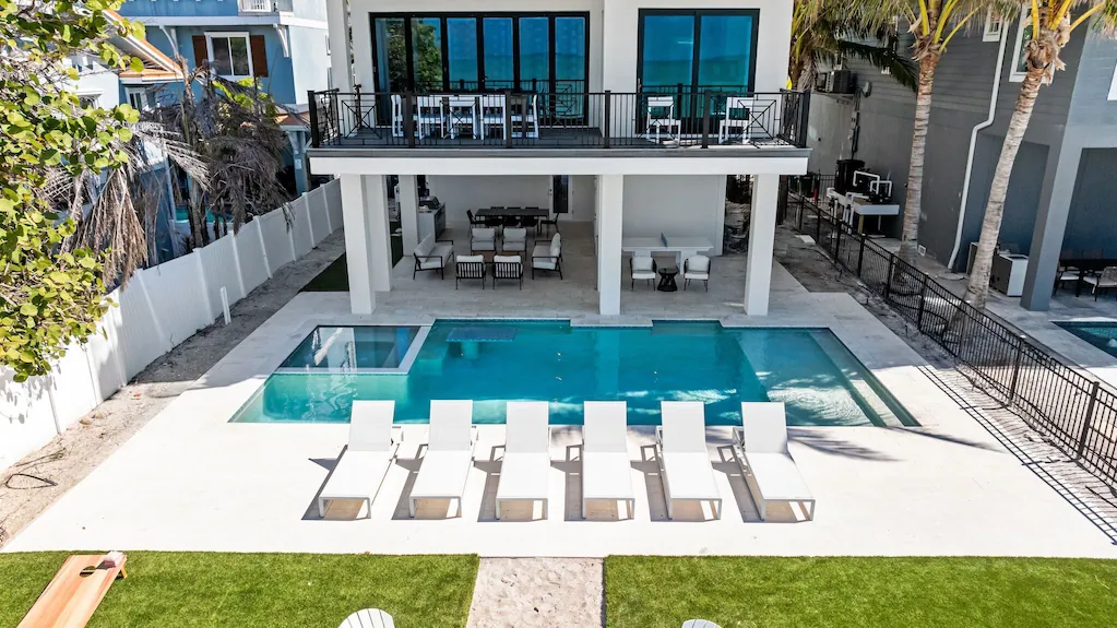 Book More, Save More: 3 New Vacation Rental Deals You’ll Love in Holmes Beach